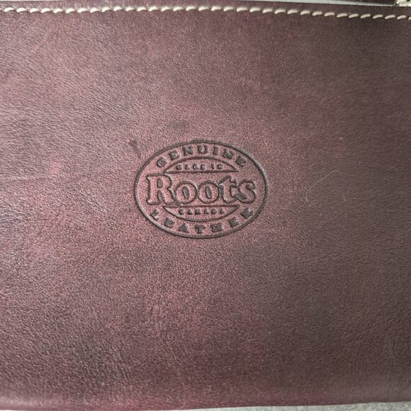 Roots Bordeaux Leather Top Zip Pouch - Picture 3 of 5